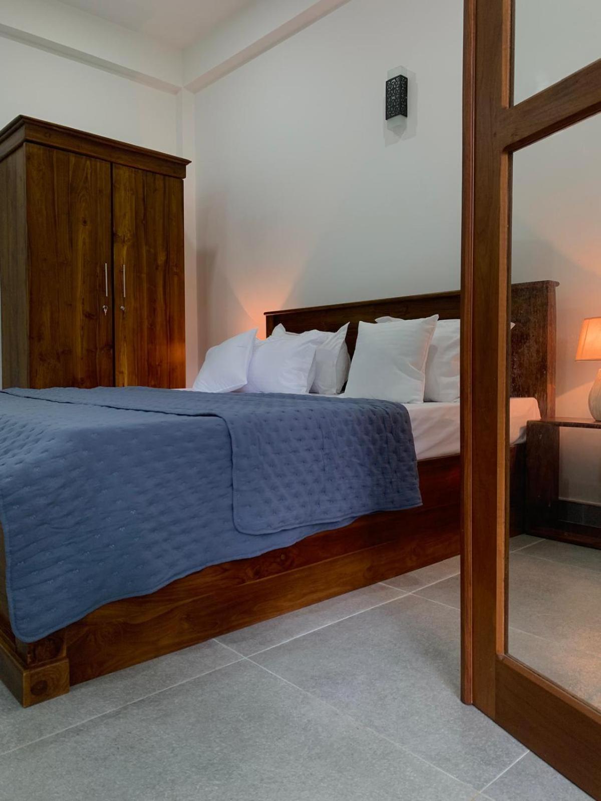 Sebastian Transit Villa With Free Shuttle Service To Airport Kotugoda Buitenkant foto